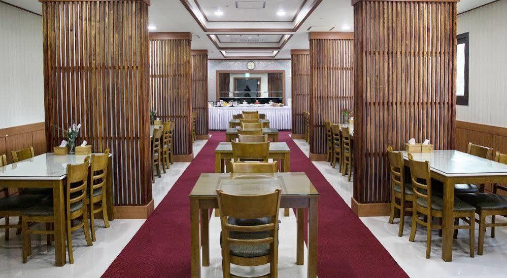 Ra Tourist Hotel Jeju Bagian luar foto